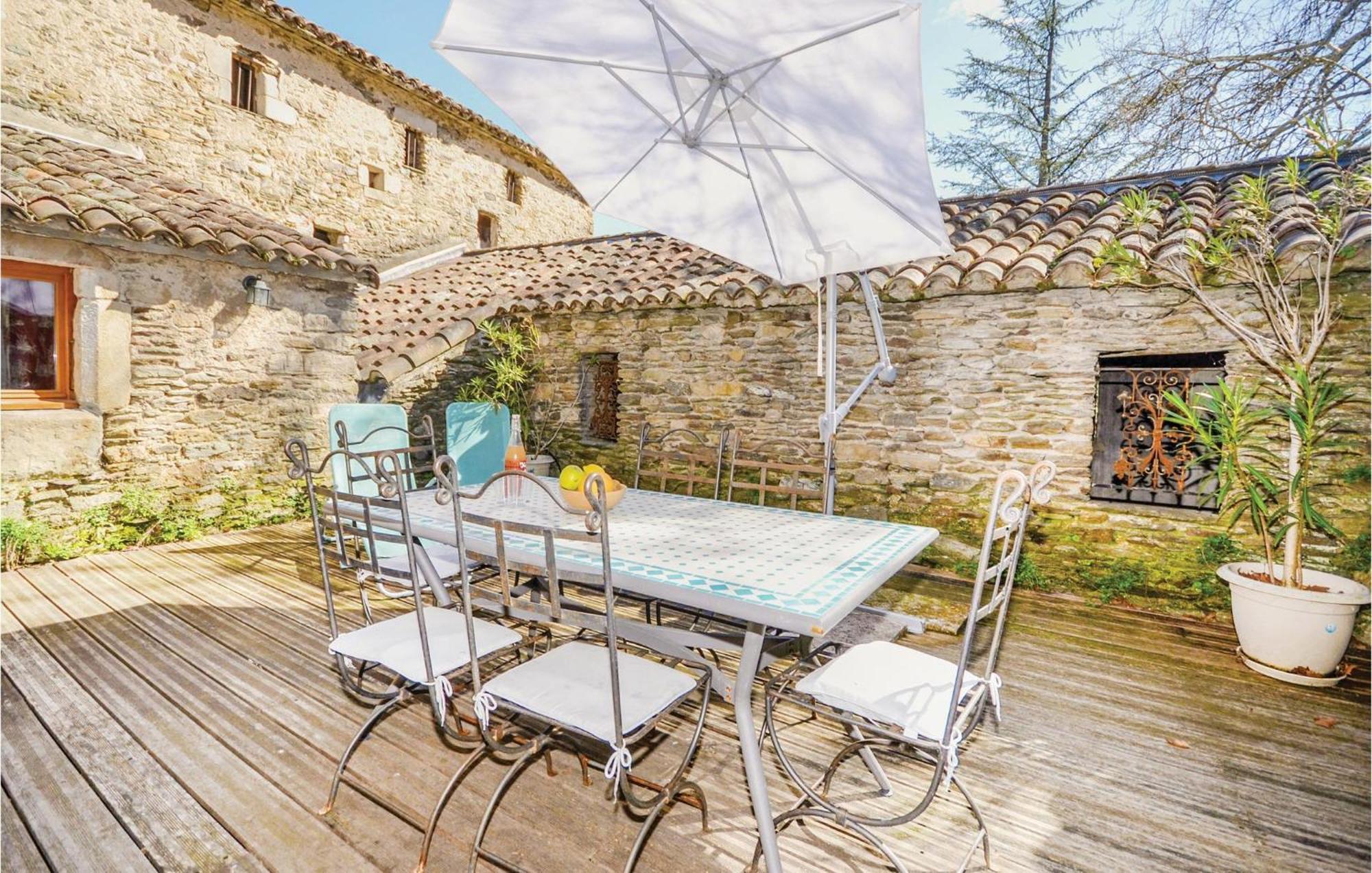 2 Bedroom Nice Apartment In Les Salles-Du-Gardon Soustelle Kültér fotó